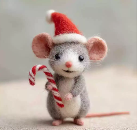 🎁🐭 Deluxe Handmade Felt Mouse | Cozy Decor & Heartwarming Gift ✨